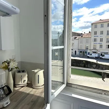 Exceptionnel Vieux Port 65m2 4-6 Pers, Wifi, Patio